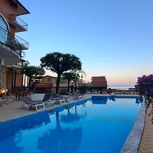 zkontrolujte dostupnost