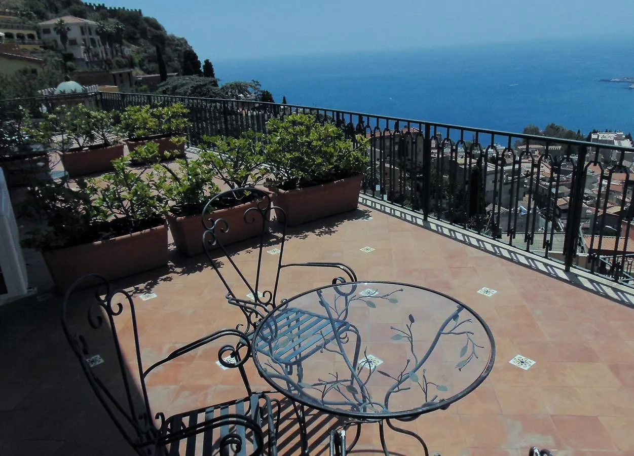 Villa Sara Taormina Bed & Breakfast